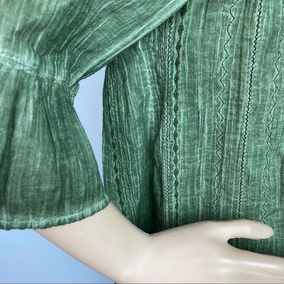 Cold  Shoulder Scoop Neck Ruffle Green Blouse - Picture 6 of 12